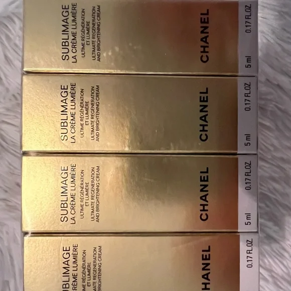 Chanel Sublimage La Creme Lumiere Regenerating & Brightening Cream Bundle